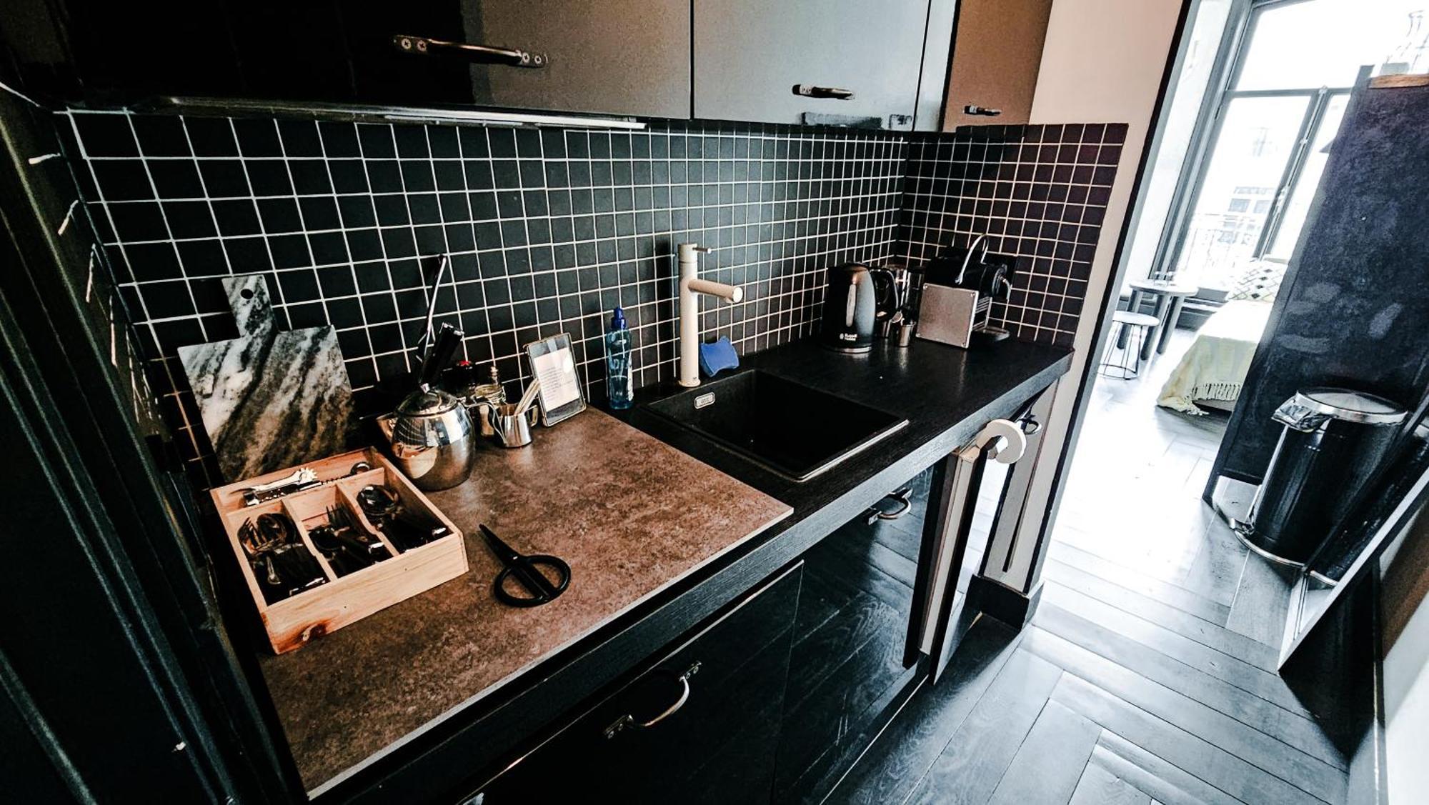 The Black Beauty Private Studio With Canal View From 1799 Amsterdam Extérieur photo
